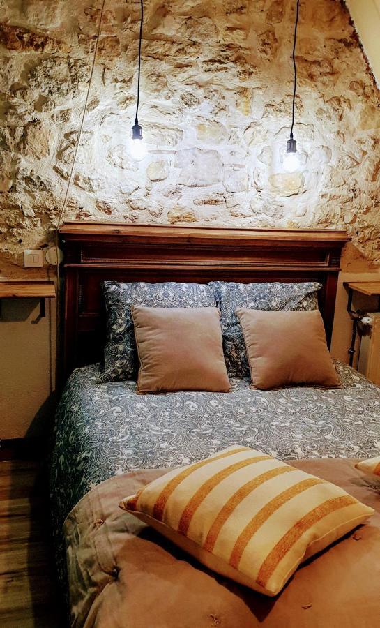 Gite Et Chambres D'Hotes - Sur Le Chemin Des Sens Azerat Exterior photo